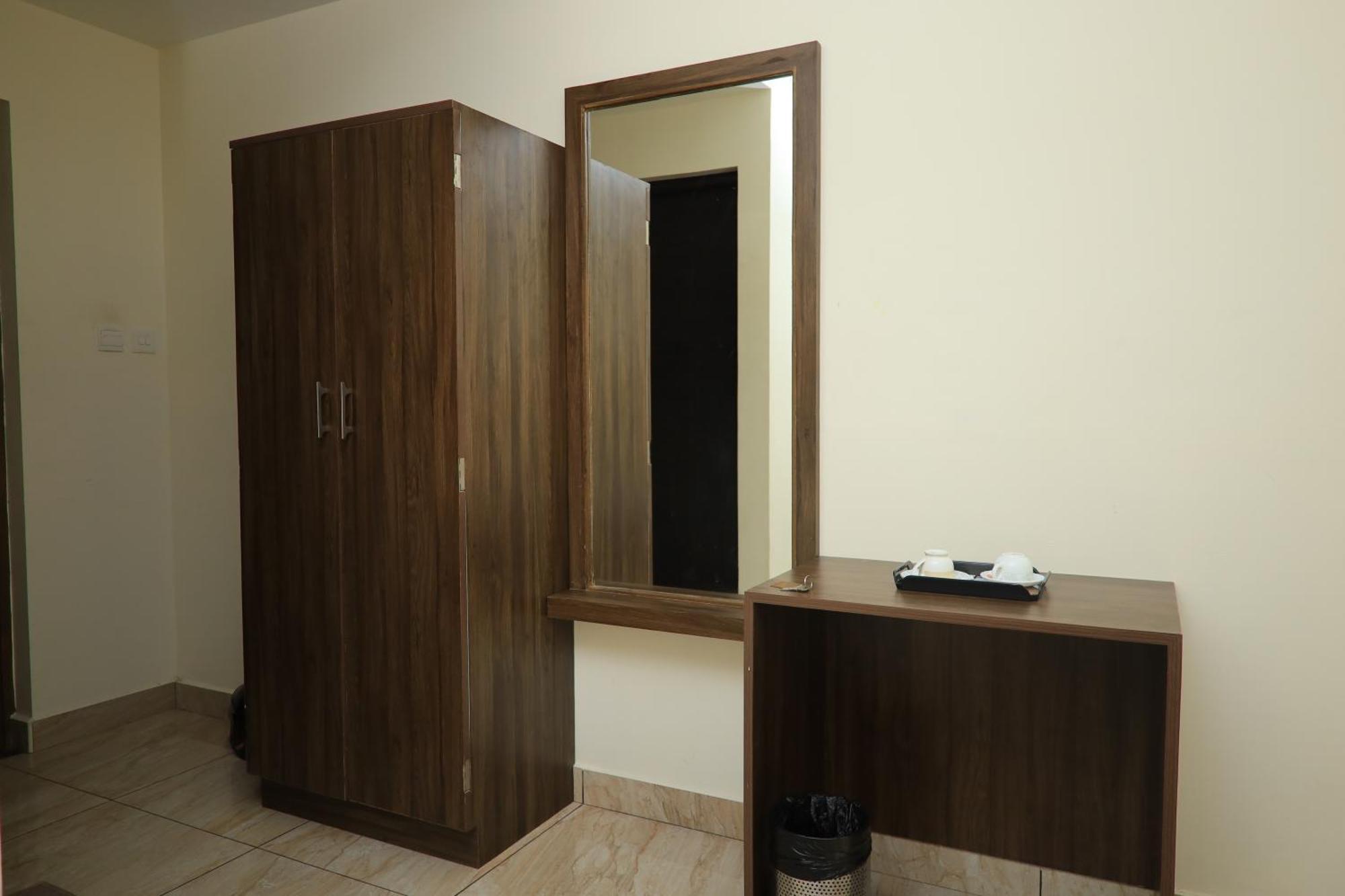 Starwin Residency Villa Ramanathapuram Bagian luar foto